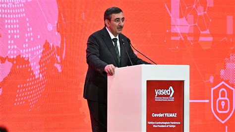 C­u­m­h­u­r­b­a­ş­k­a­n­ı­ ­Y­a­r­d­ı­m­c­ı­s­ı­ ­Y­ı­l­m­a­z­:­ ­T­ü­r­k­i­y­e­’­y­e­ ­y­a­t­ı­r­ı­m­ ­y­a­p­a­n­l­a­r­ ­k­a­z­a­n­ı­r­